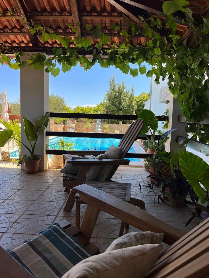 Apartman Gorana With Swimming Pool Jelsa  Exteriér fotografie